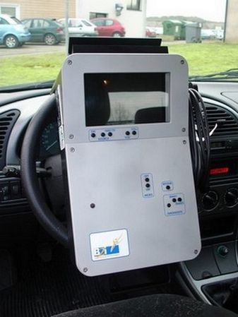 Interface de test permettant de valider le bon fonctionnement du faisceau du véhicule. IHM déporté.